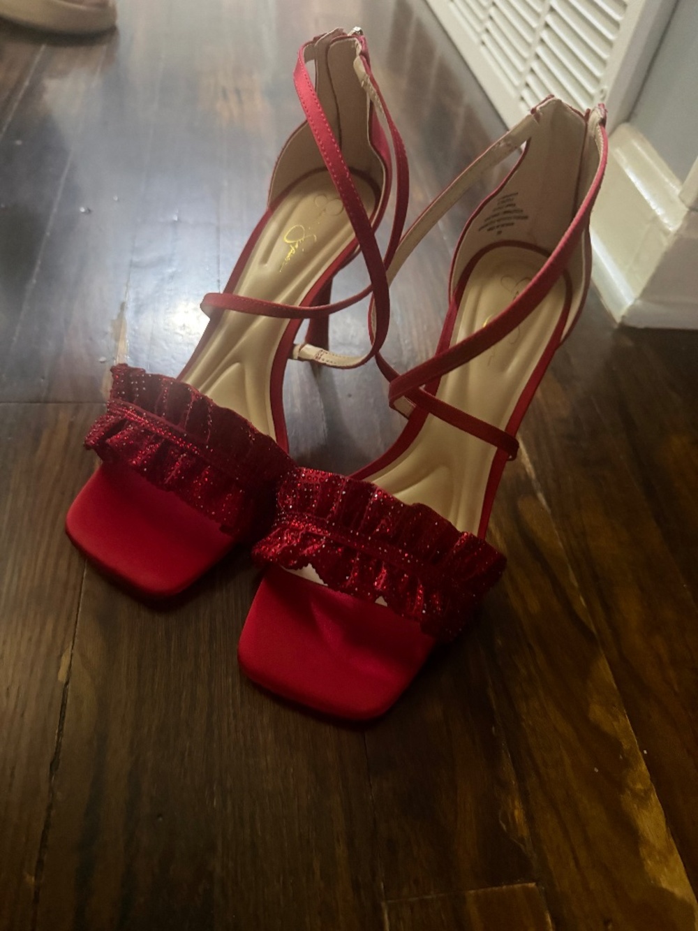 Jessica simpson heels red